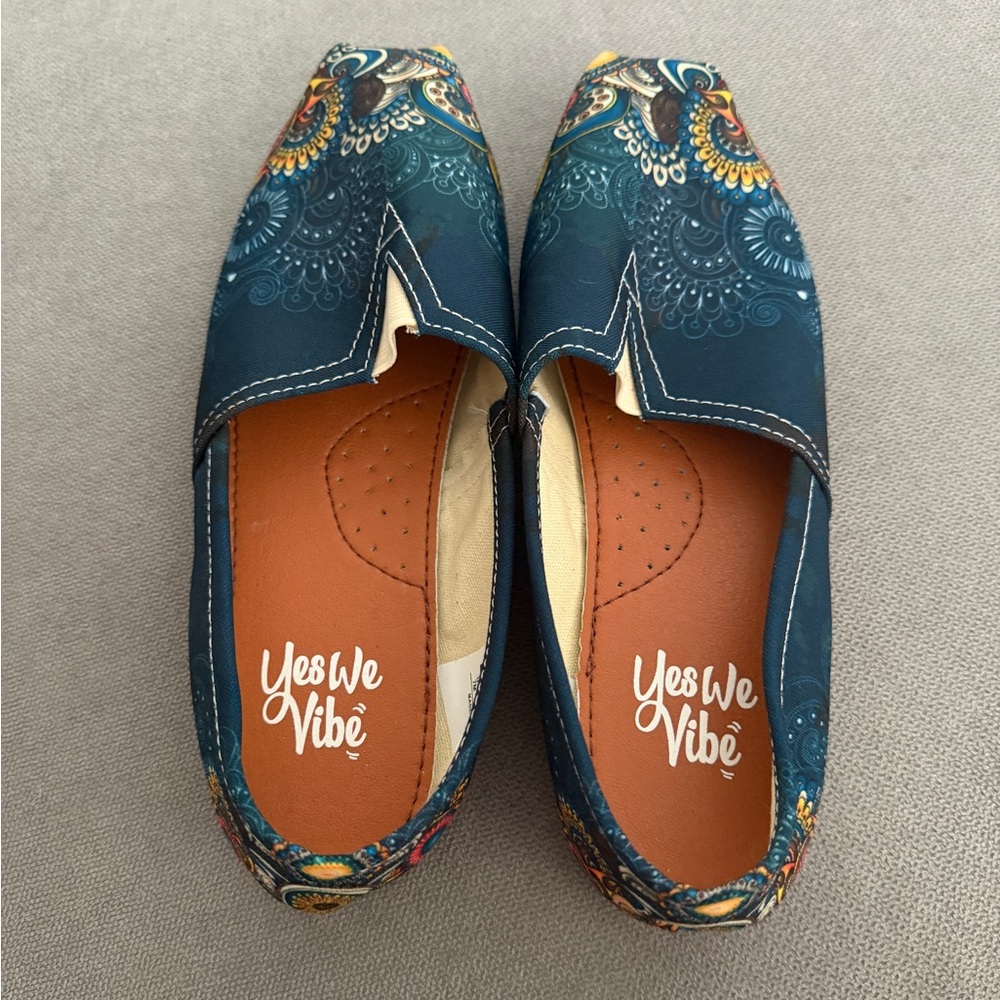 Yes We Vibe Mandala Shoes - Size 8.5W